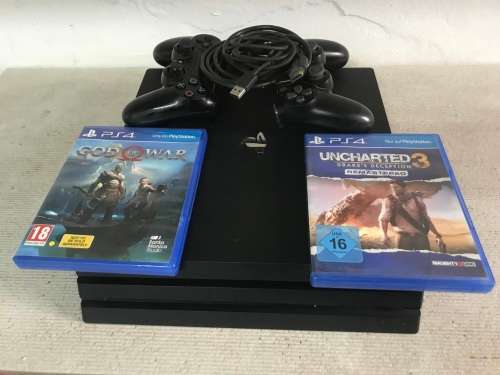 BOXED PS4 PRO CONSOLE* 1TH HDD*MODEL:CUH-7016B*2 GAMES *2 SONY CONTROLLERS
